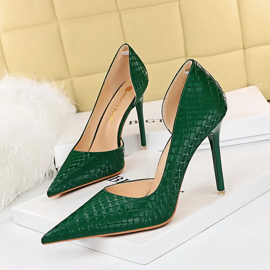 Crocodile point toe  Heels