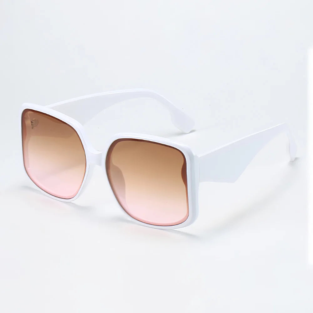 Sunglasses with Oversized Frame and Gradient Lenses UV400