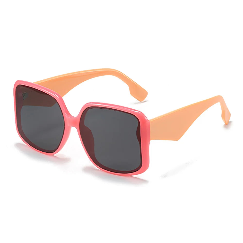 Sunglasses with Oversized Frame and Gradient Lenses UV400