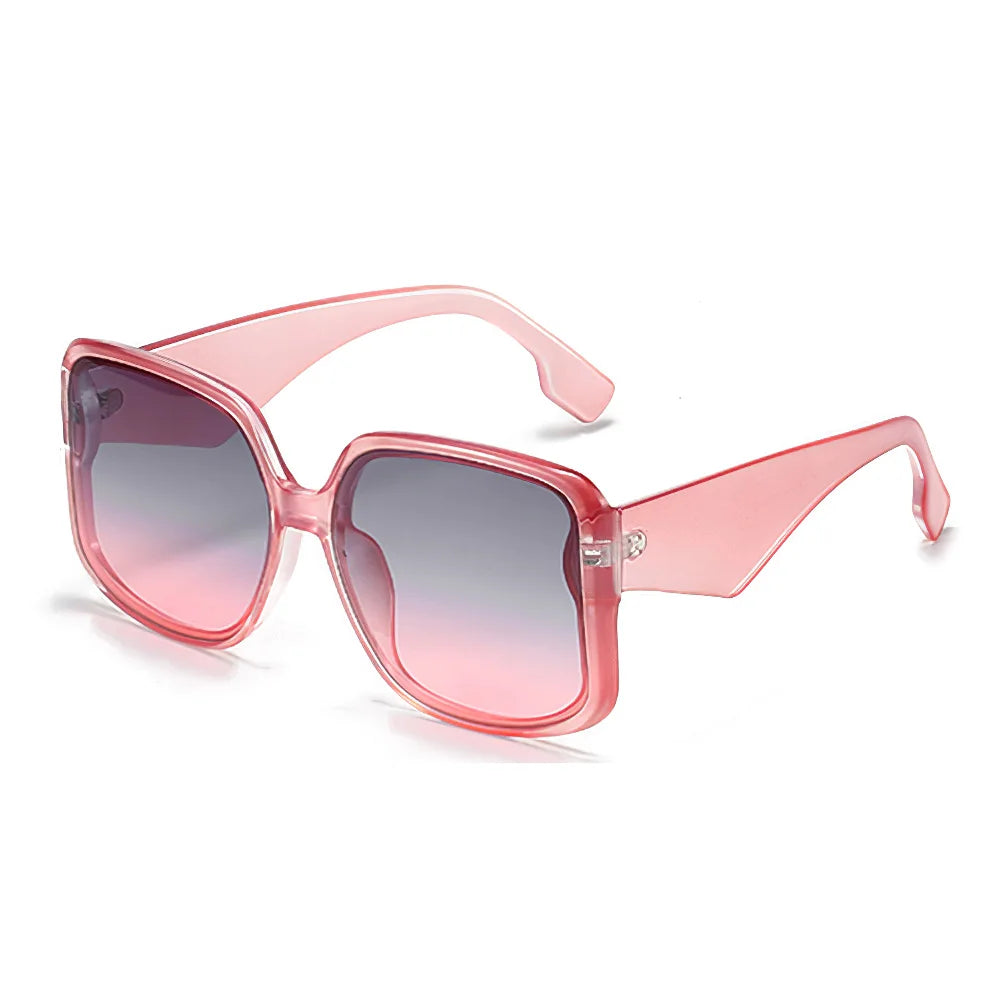Sunglasses with Oversized Frame and Gradient Lenses UV400