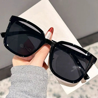 New style temple letter large frame square thin frame high-end sunglasses for women DS-8162